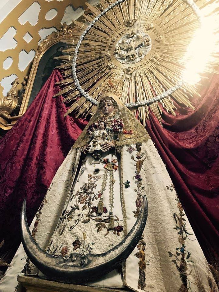 virgen altar venida